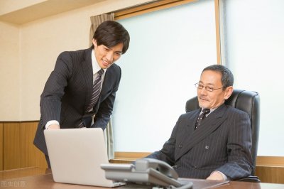 ​创业与就业的区别，拿钱要看人脸色的是就业，看口袋的是创业