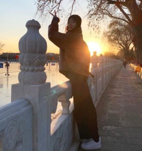 ​雎晓雯这是什么神仙腿？腿比上半身都要长，一个跨步一个人的身高