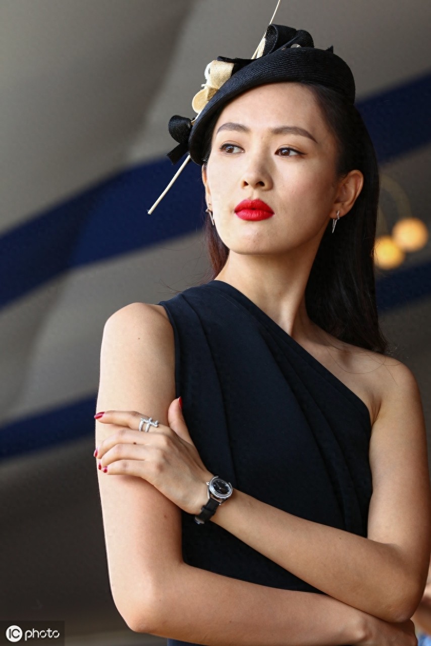 童瑶的一些简介，她因王凯剧中的姐姐走红，片约越来越好了