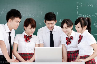 ​湖北历年高考状元盘点：考场归来喜心怀，金榜题名囊中探