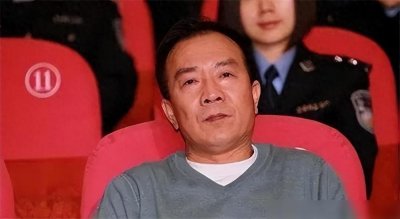 ​女演员袁茵今如何？嫁大 20 岁侯耀文婚内出轨，55 岁与女儿似姐妹