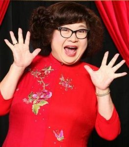 ​1979年郑少秋陪赵雅芝看妇科，沈殿霞冲到剧组“怒扇”赵雅芝