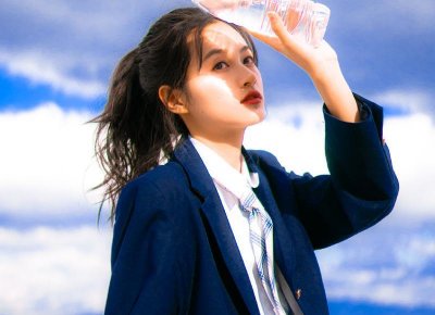 ​夏天必备初恋马尾发型！精选女星马尾范本，小脸技巧、减龄