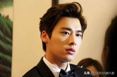 ​韩寒执导新电影《天空制造》筹备开拍，当红小生李易峰加盟出演