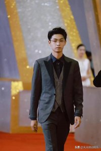 ​第36届百花电影节上帅呆了的秦霄贤生图合集