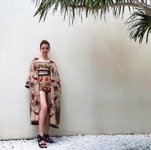 ​李毓芬晒辣照「露白皙美背」 超仙气息网暴动！连柯震东都按赞