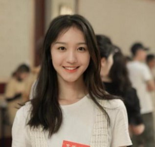 ​陈小纭个人资料及年龄 陈小纭性感图片