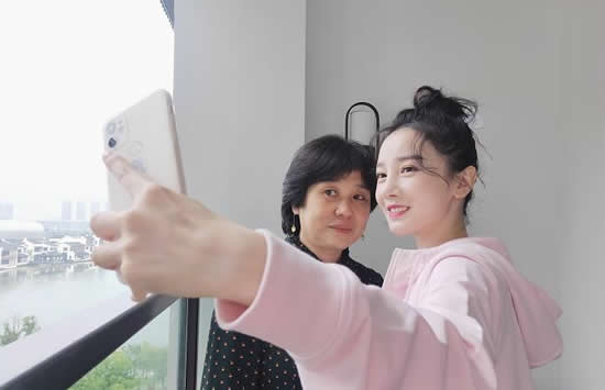 陈小纭个人资料及年龄 陈小纭性感图片