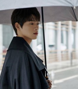 ​魏大勋个人资料介绍（被搞笑综艺感、演戏事业耽误的歌手魏大勋，背后有着怎样