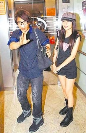 刘谦李蕴经历了什么（刘谦前女友患脊椎肿瘤）