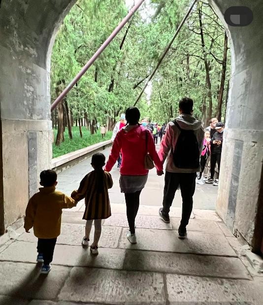 刘谦李蕴经历了什么（刘谦前女友患脊椎肿瘤）