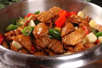 ​清洗猪大肠，用碱用盐都不对，老屠夫教你详细步骤，洗得干净快速