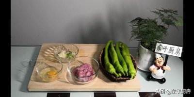 ​油焖尖椒有几种做法 厨师长教你油焖尖椒的家常做法