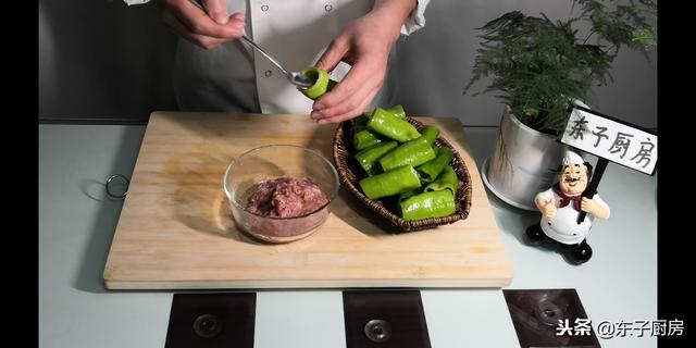 油焖尖椒有几种做法 厨师长教你油焖尖椒的家常做法(3)