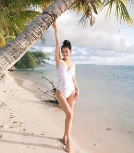 ​这身材！“游泳女神”刘湘，真正的“脱衣有肉，穿衣显瘦”！