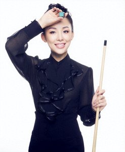 ​“九球天后”潘晓婷：40岁身价8亿，父亲成她婚姻路上的绊脚石