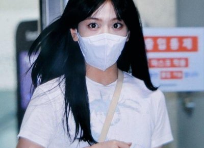 ​00后患者对医生感谢送锦旗，简单明了，一个字：“6”