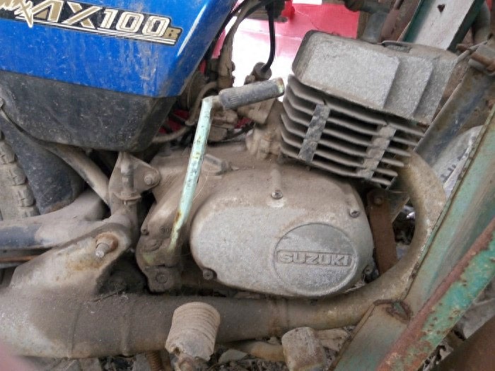 收拾乡下老仓房，发现多年的金城AX100，当初为买一台在井下挖煤两年