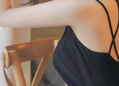 ​宫女穿开裆裤（汉朝的宫女都要穿开裆裤）