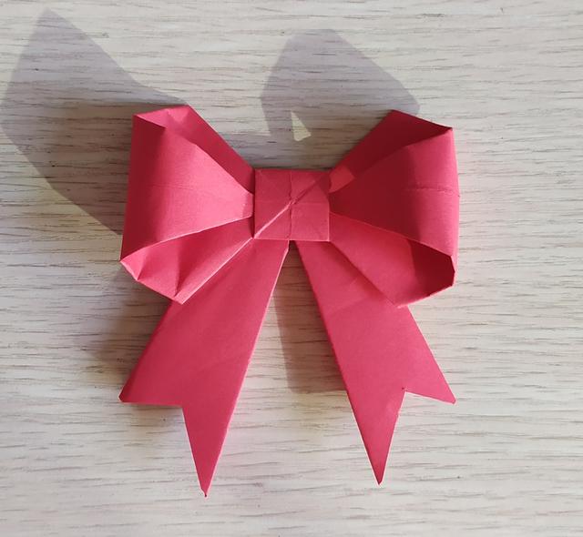 蝴蝶结100种折纸(折纸实例十漂亮的蝴蝶结)(1)