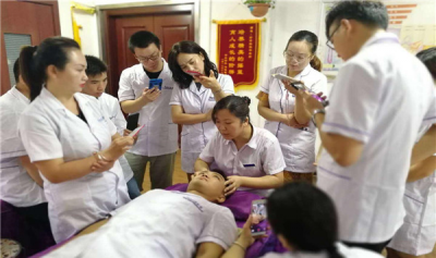 ​洗眼采耳的妨害：眼睛耳朵发生炎症/作用听力眼光