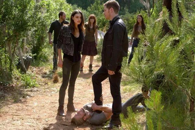 初代吸血鬼第五季13集啥时候更新（初代吸血鬼第五季）(10)