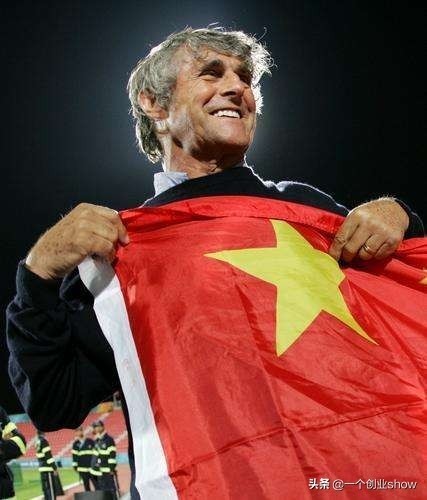 里皮又走了，国足历任主教练一览，到底谁能拯救中国足球？