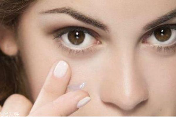 长年戴美瞳眼睛会有什么影响 天天戴美瞳眼睛会瞎吗 长年戴美瞳眼睛会有什么影响 天天戴美瞳眼睛会瞎吗