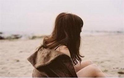 ​分手了怎么走出来？新欢和时间该选哪一个来抚平伤痕?