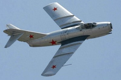 ​苏联米格-17“壁画”战斗机：华约组织的空中支柱