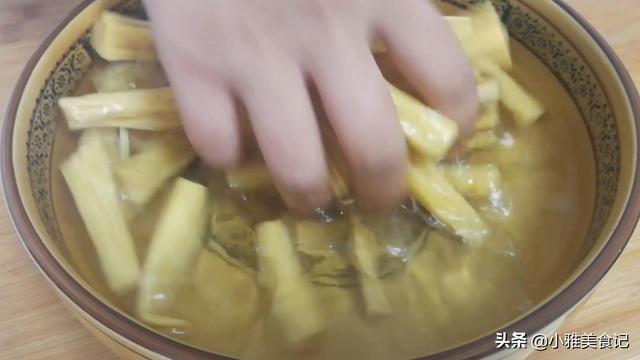 怎么泡腐竹软得快(泡腐竹有技巧第一步做对了)(4)