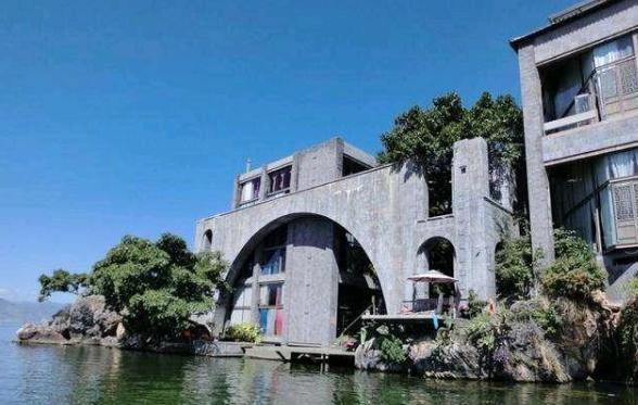 杨丽萍3500万豪宅被查封,网友直呼大快人心,鲁豫成最大功臣