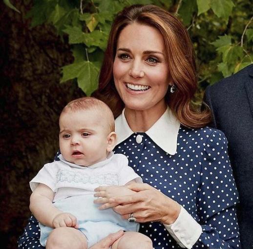 路易小王子近照曝光,长相呆萌可爱到爆,小表情实力抢镜