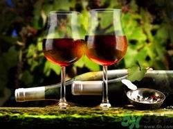 做葡萄酒用白糖好还是冰糖好?做葡萄酒的方法步骤 做葡萄酒用白糖好还是冰糖好?做葡萄酒的方法步骤