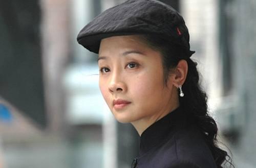 相爱12年最终离婚，现任是小7岁漂亮演员，如今47岁成赢家