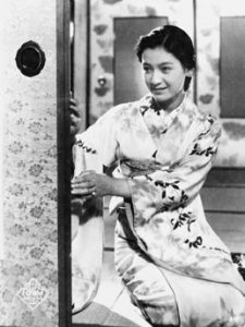 ​原节子：曾被誉为日本最美女演员，因天皇身份而失去尊严