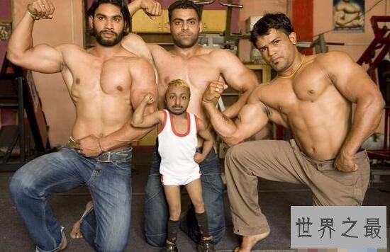 世界上最小的健身教练,80cm的个头身材却超完美