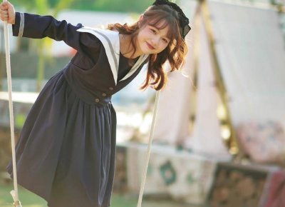 ​母女三人遭遇抢劫，罪犯对少女起色心，母亲：不要糟蹋她们，我来