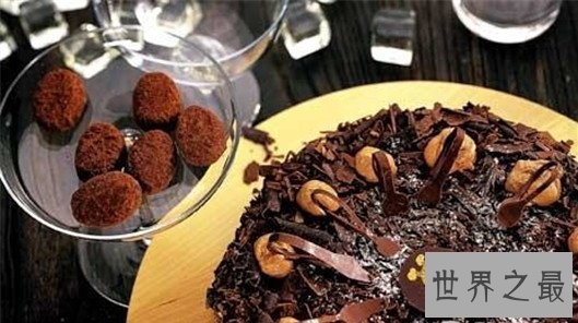 世界十大最贵甜点排行榜,第一名用10克拉皇家蓝钻作陪衬