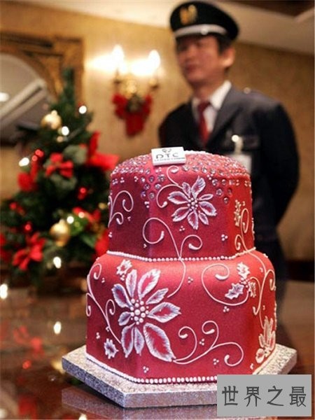 世界十大最贵甜点排行榜,第一名用10克拉皇家蓝钻作陪衬