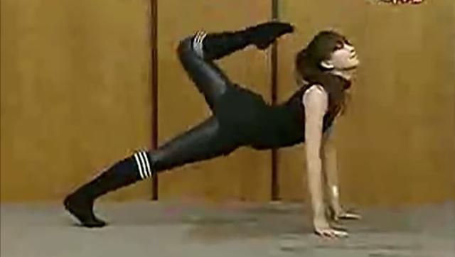 宋茜全开麦唱跳太惊艳 | 天生爱豆、水土不服?不温不火太可惜