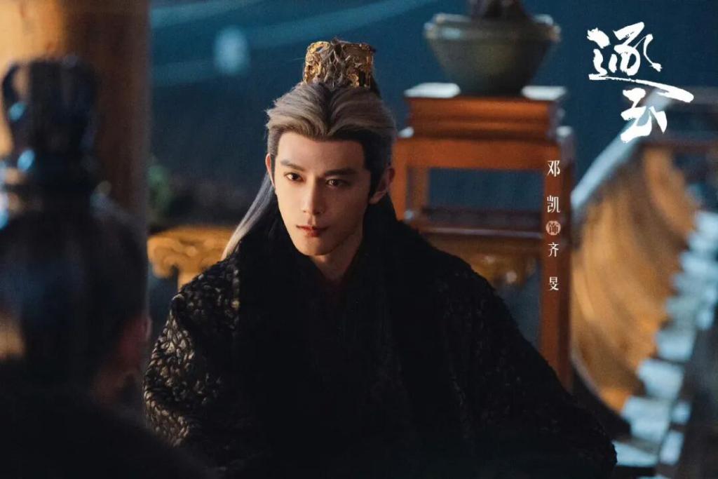 配角上桌新范本：涨粉200万不再是“疯批”，而是“正常人”