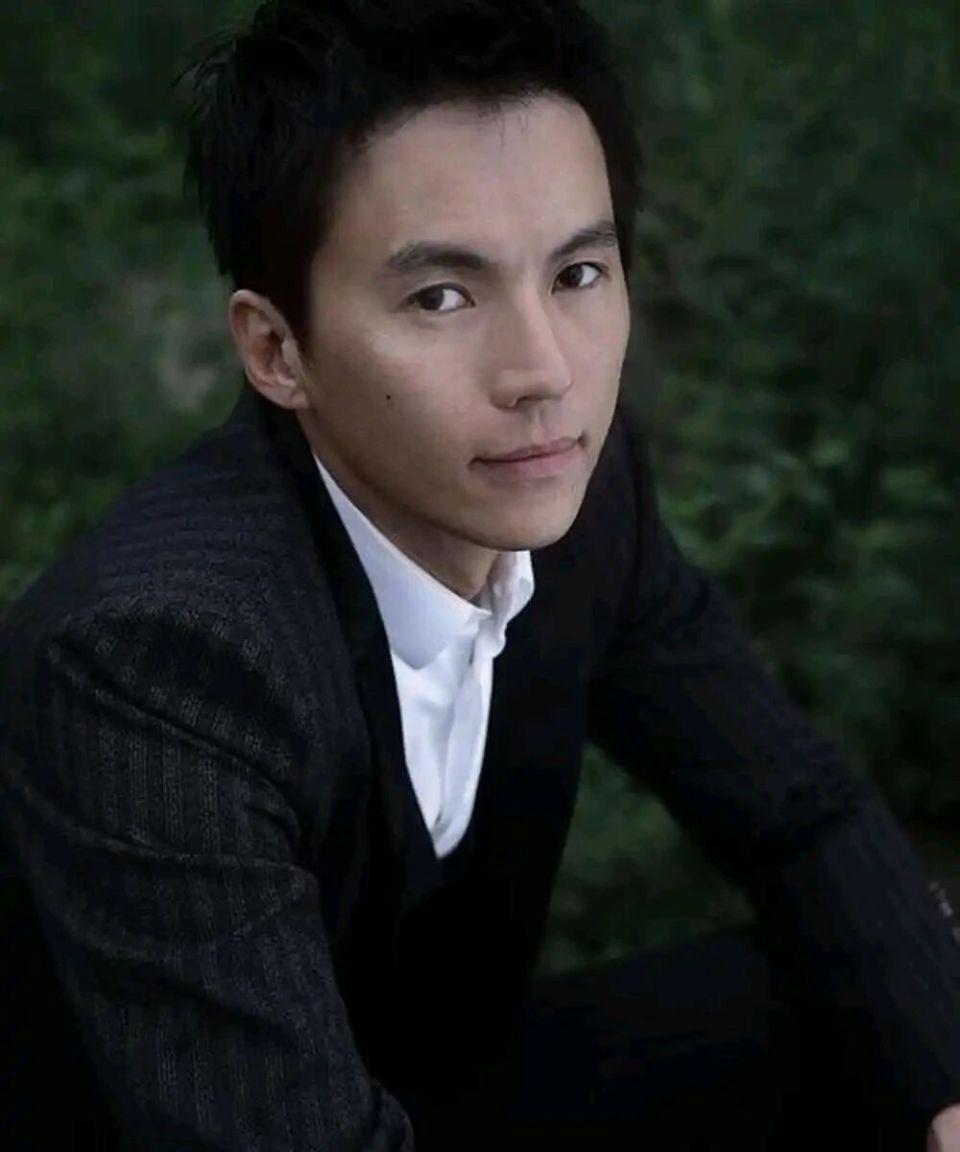 张婉婷老公宋宁峰被曝婚内出轨，还带着女儿约会！三方闹剧太狗血