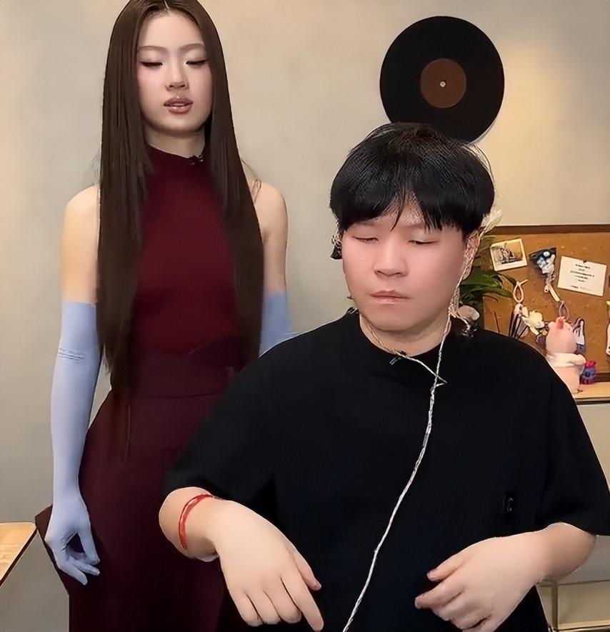 单依纯被官媒发长文批评，言辞犀利，真是一点脸面都不给留