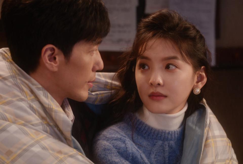 《冬去春来》他半路出家，颜值不高却不输科班，老婆漂亮儿女双全