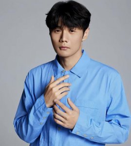 偷鸡不成蚀把米！想让李荣浩道歉赔钱却全网社死，吴向飞要遭殃了