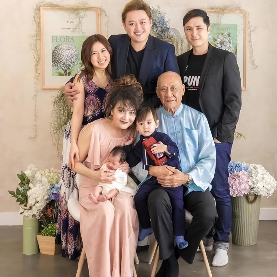 知名港星施明去世，生前曾开颅3次抢救，儿子证实死讯公开其离世细节