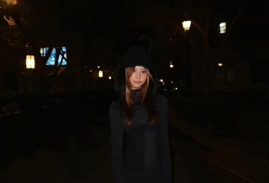 李小璐晒与女儿合照，13岁甜馨身高超妈妈，染发浓妆美的太惊艳