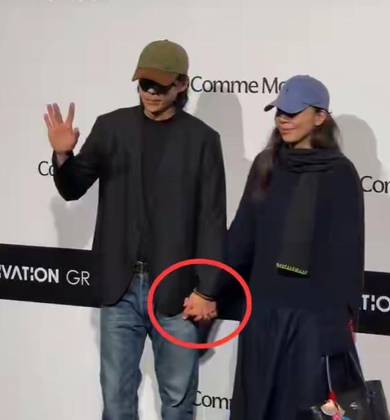 带着女儿跟小三私会,小三发果照挑衅?!“对不起,我出轨了,我退圈”