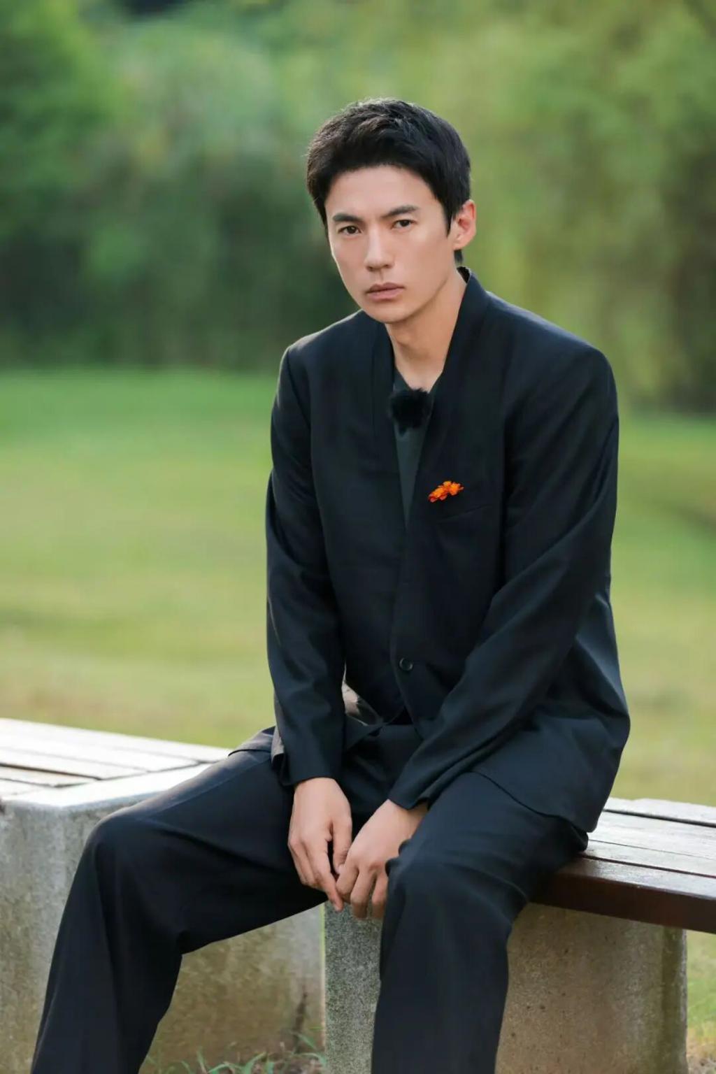 带着女儿跟小三私会,小三发果照挑衅?!“对不起,我出轨了,我退圈”